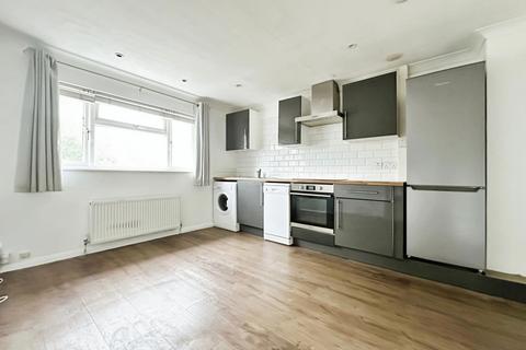 2 bedroom flat to rent, Loose Road Maidstone ME15