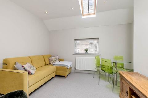 2 bedroom mews to rent, Cumberland Street South East Lane, New Town, Edinburgh