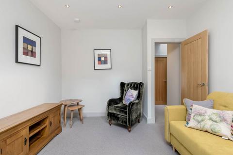 2 bedroom mews to rent, Cumberland Street South East Lane, New Town, Edinburgh