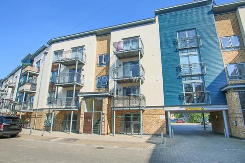 2 bedroom apartment to rent, Quayside Drive, Colchester, Essex, CO2