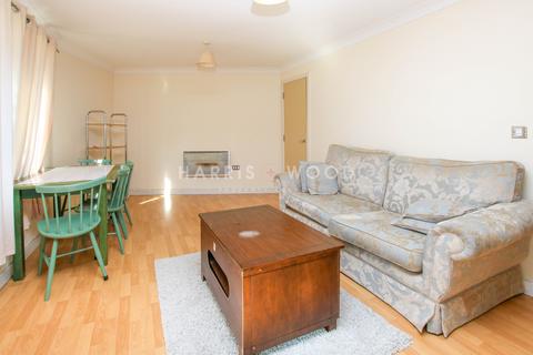 2 bedroom apartment to rent, Quayside Drive, Colchester, Essex, CO2