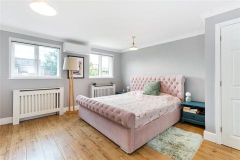 3 bedroom terraced house for sale, Byron Close, London, SW16