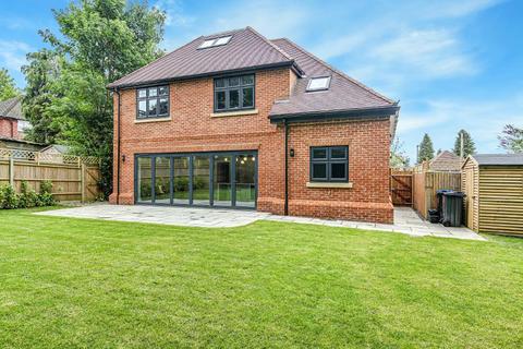 6 bedroom detached house for sale, North Down, Sanderstead, Surrey, CR2 9PB