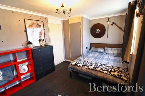 3 bedroom terraced house for sale, Mayflower Close, South Ockendon, RM15