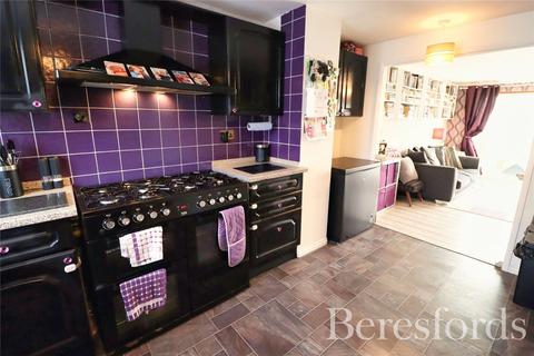 16 Mayflower Close, South Ockendon, RM15 6HY