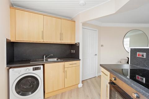 2 bedroom flat to rent, Hermand Crescent, Edinburgh, EH11