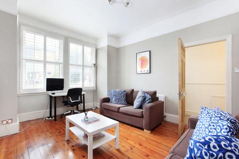 3 bedroom maisonette for sale, Tooting Bec Road, London SW17