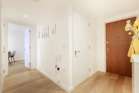 2 bedroom flat for sale, Hardwicks Square, London SW18