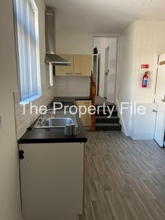 2 bedroom flat to rent, Northenden Road, Sale M33