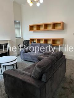 2 bedroom flat to rent, Northenden Road, Sale M33