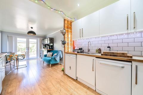 98 Gore Road, Dartford, DA2 6LY