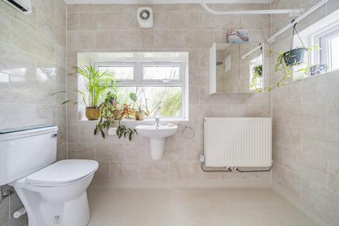23 Glenfield Road, London, W13 9JZ