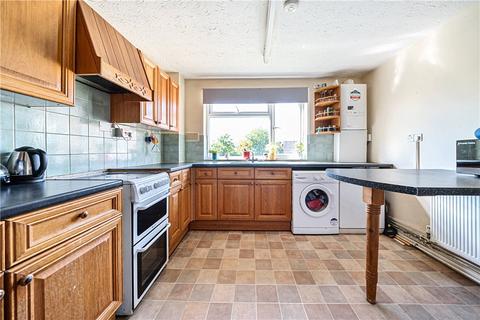 2 bedroom apartment for sale, Lonsdale Close, Pinner, Middlesex