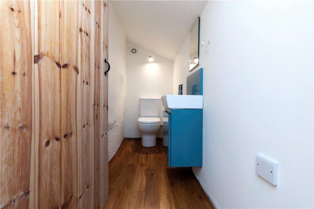 Master Ensuite W.C.