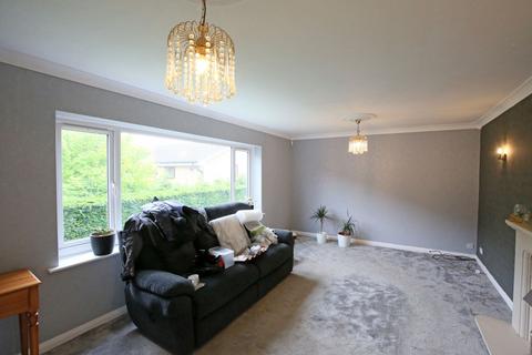 5 bedroom detached house to rent, Birch Grove, Upper Batley