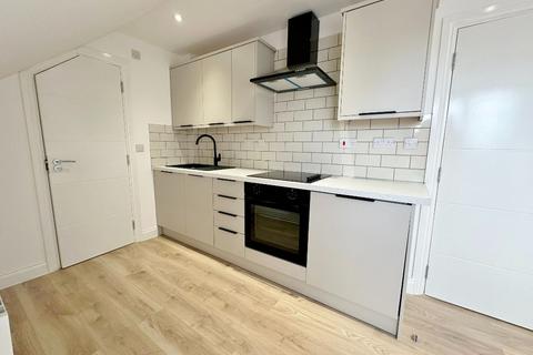 1 bedroom flat to rent, Old Station Road, Newmarket