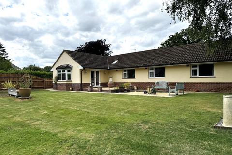 3 bedroom bungalow to rent, Norman Cross, Peterborough PE7