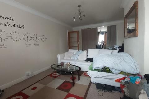 2 bedroom apartment to rent, Streatham High Road