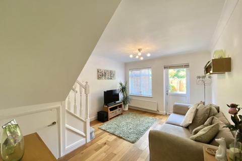 1 bedroom house for sale, Telford Way, Hayes, UB4 9SS