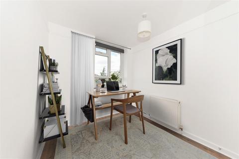 2 bedroom flat for sale, Swiss Cottage, NW6, London