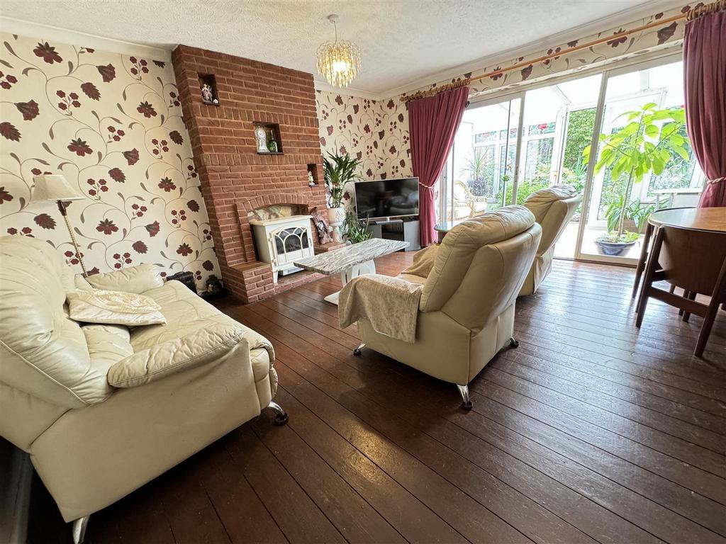 Hilliards Croft, Great Barr, Birmingham 3 bed end of terrace house for ...