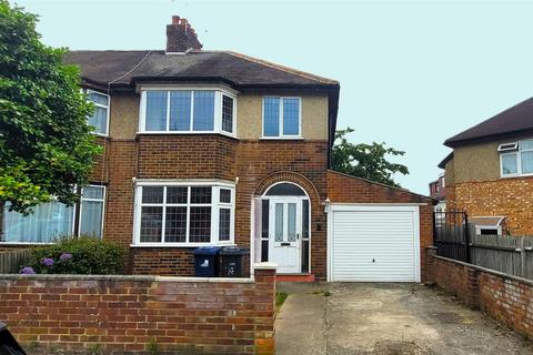 3 bedroom end of terrace house for sale, Argyll Avenue, Southall