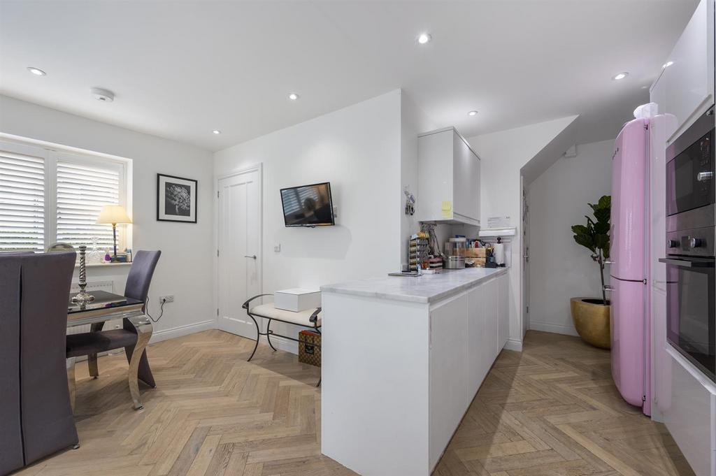 Kitchen towards entrance hallway.jpg