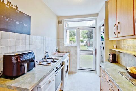 3 bedroom terraced house for sale, Rayleigh Road, Leigh-on-Sea SS9
