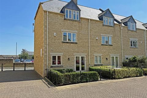 4 bedroom townhouse for sale, Albert Road, Stamford