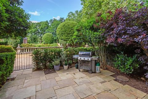 4 bedroom terraced house for sale, Holloway Drive, Virginia Water