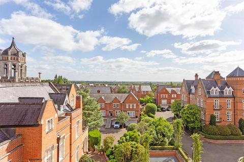 4 bedroom terraced house for sale, Holloway Drive, Virginia Water