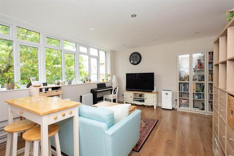 3 bedroom flat for sale, High Street, Orpington