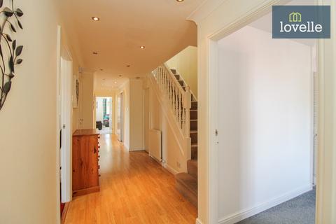 24 New Road, Waltham, Grimsby, DN37 0EN