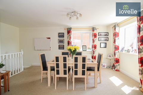 24 New Road, Waltham, Grimsby, DN37 0EN