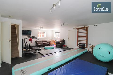 24 New Road, Waltham, Grimsby, DN37 0EN