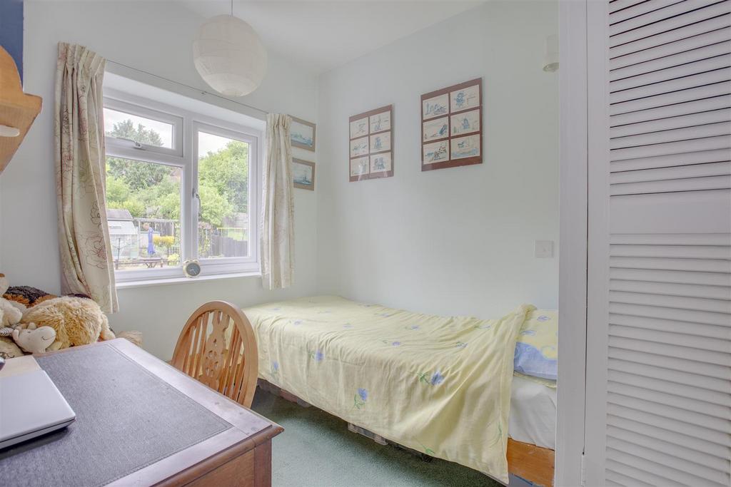 3 Southfield Road, HP13 5 JZ-4.jpg