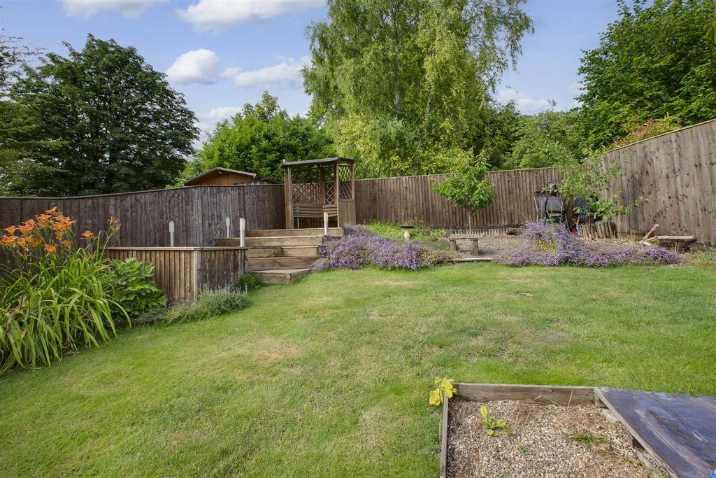 3 Southfield Road, HP13 5 JZ-15.jpg
