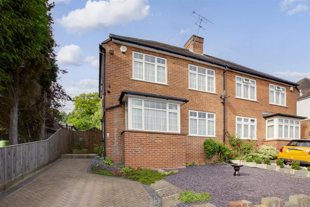 3 Southfield Road, HP13 5 JZ-16.jpg