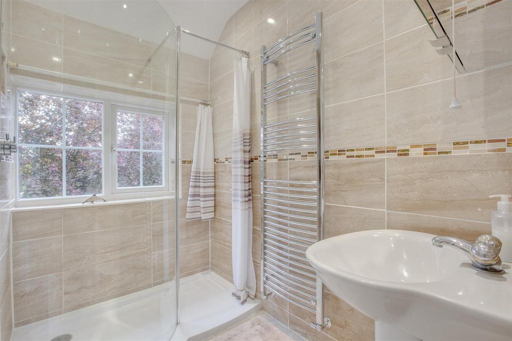 3 Southfield Road, HP13 5 JZ-7.jpg