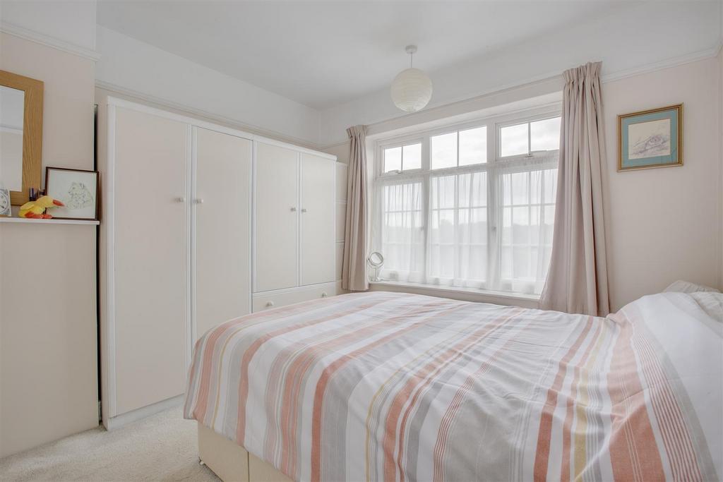 3 Southfield Road, HP13 5 JZ-5.jpg