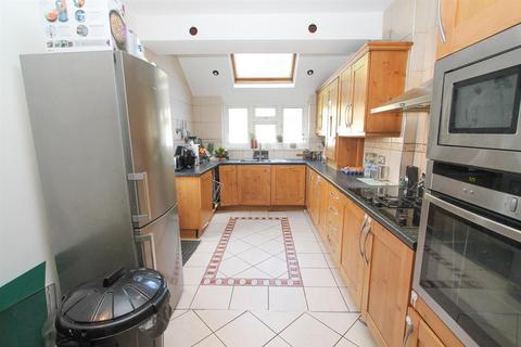 44 Brighton Road, Coulsdon, CR5 2BA