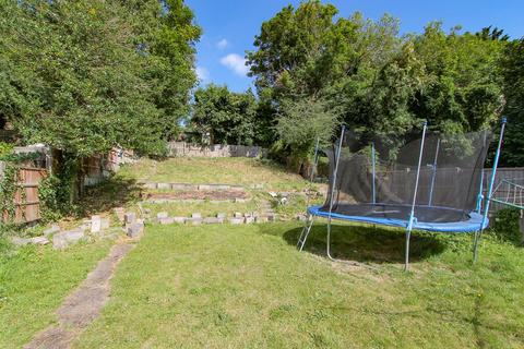 44 Brighton Road, Coulsdon, CR5 2BA