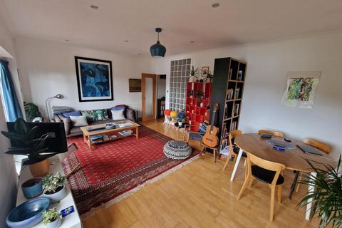 2 bedroom flat to rent, Grangemoor Court, Cardiff