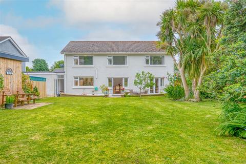 5 bedroom detached house for sale, St. Davids Close, Tenby