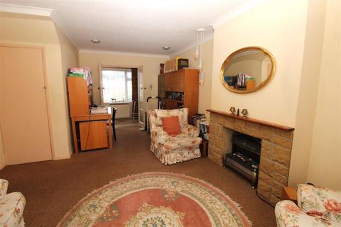 24 Barr Road, Potters Bar, EN6 5PG