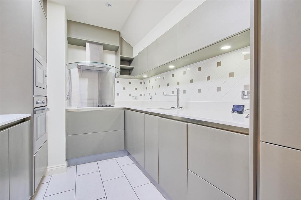 Kitchen 2.jpg