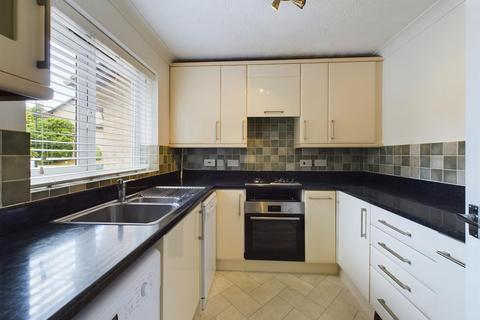 3 Alfred Close, Worth, Crawley, RH10 7SD