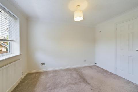 3 Alfred Close, Worth, Crawley, RH10 7SD