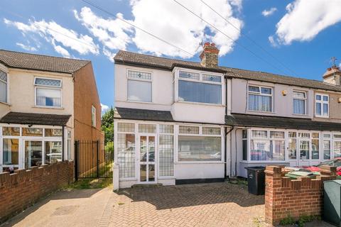 3 bedroom house for sale, Burnham Road, Chingford