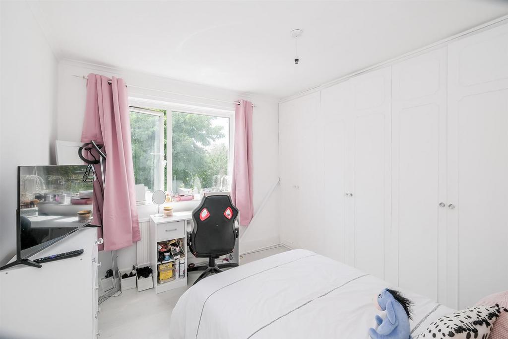 75, Burnham Road-2 web.jpg